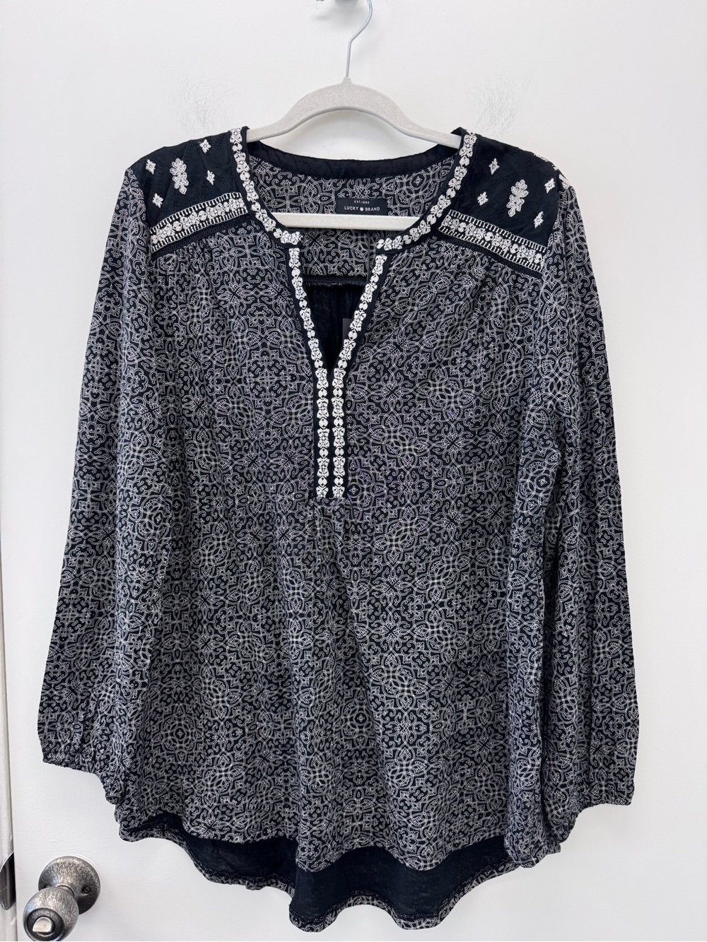 Lucky Brand Black & White Printed Peasant Blouse - Picture 2 of 6